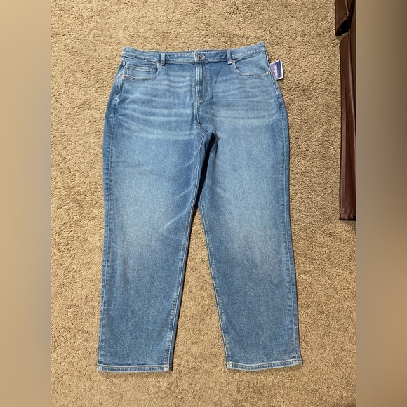 American Eagle Outfitters Denim - American Eagle Womens High Rise Mom Jean Size 20R Stretch Medium Wash Denim NWOT